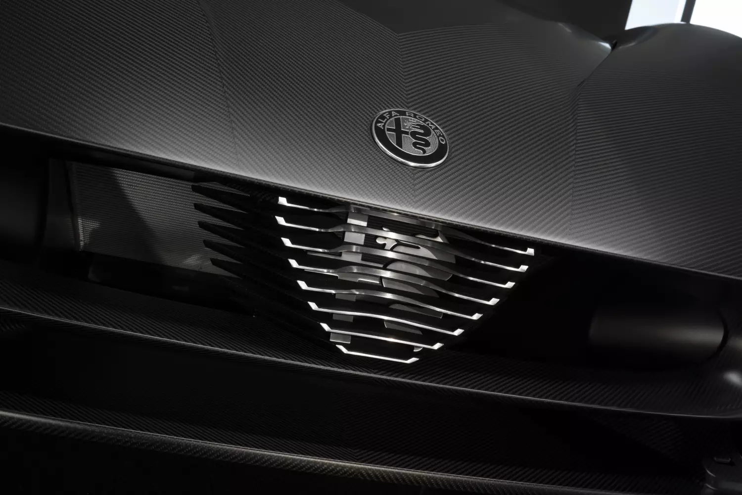 Alfa Romeo 33 Stradale „Perla Nera”