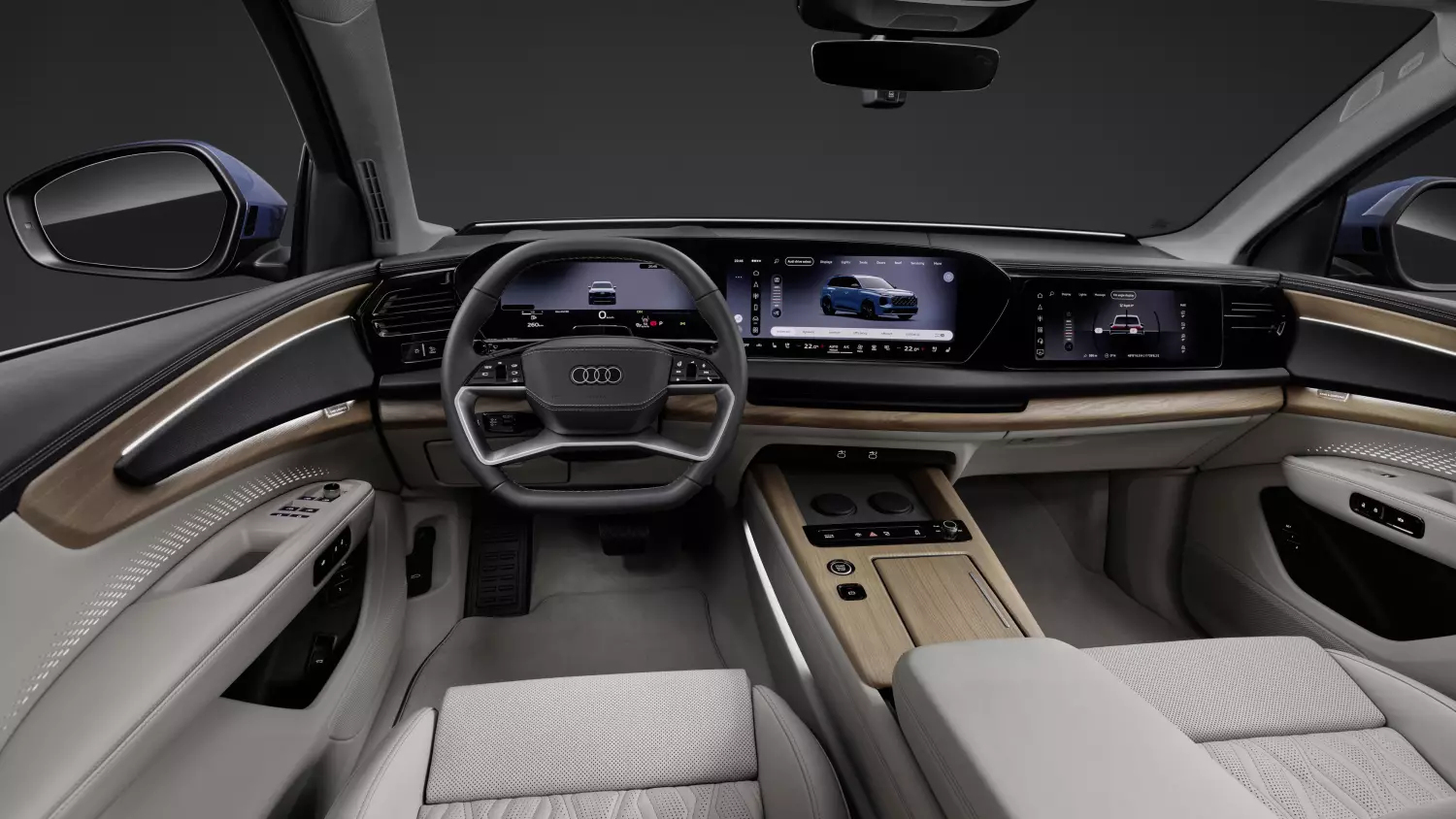 W kokpicie Audi połączyło cyfrowy zestaw wskaźników z ekranem systemu infotainment w jedno zakrzywione wyświetlacze Curved Display. Opcjonalnie dostępne są także wyświetlacz head-up oraz system kamery samochodowej. Ekran pasażera pozostaje osobną jednostką, jednak wchodzi w skład wyposażenia standardowego.