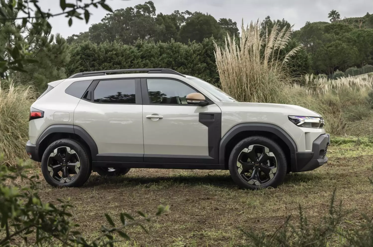 Dacia Duster ECO-G + Hybrid