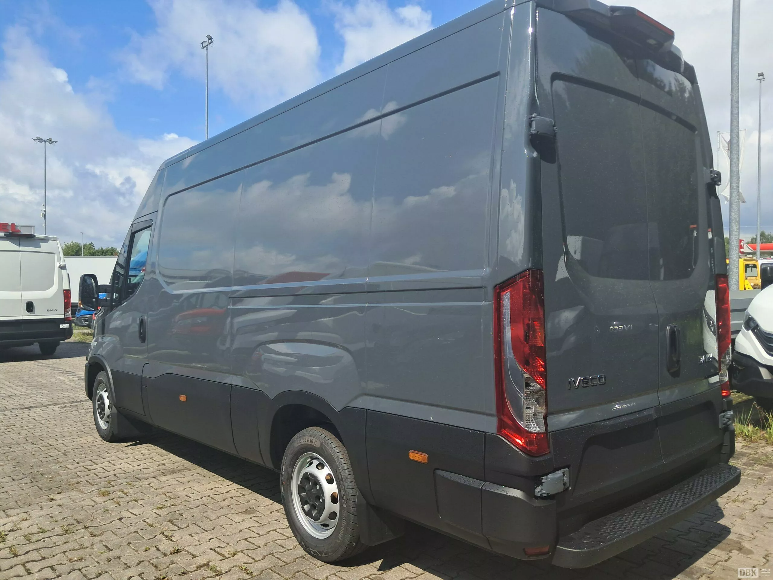 IVECO Daily - zdjęcie 2