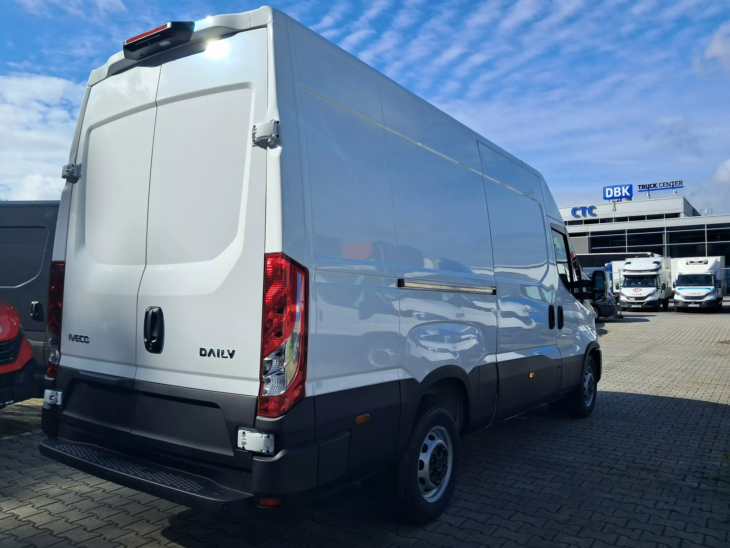 IVECO Daily - zdjęcie 12