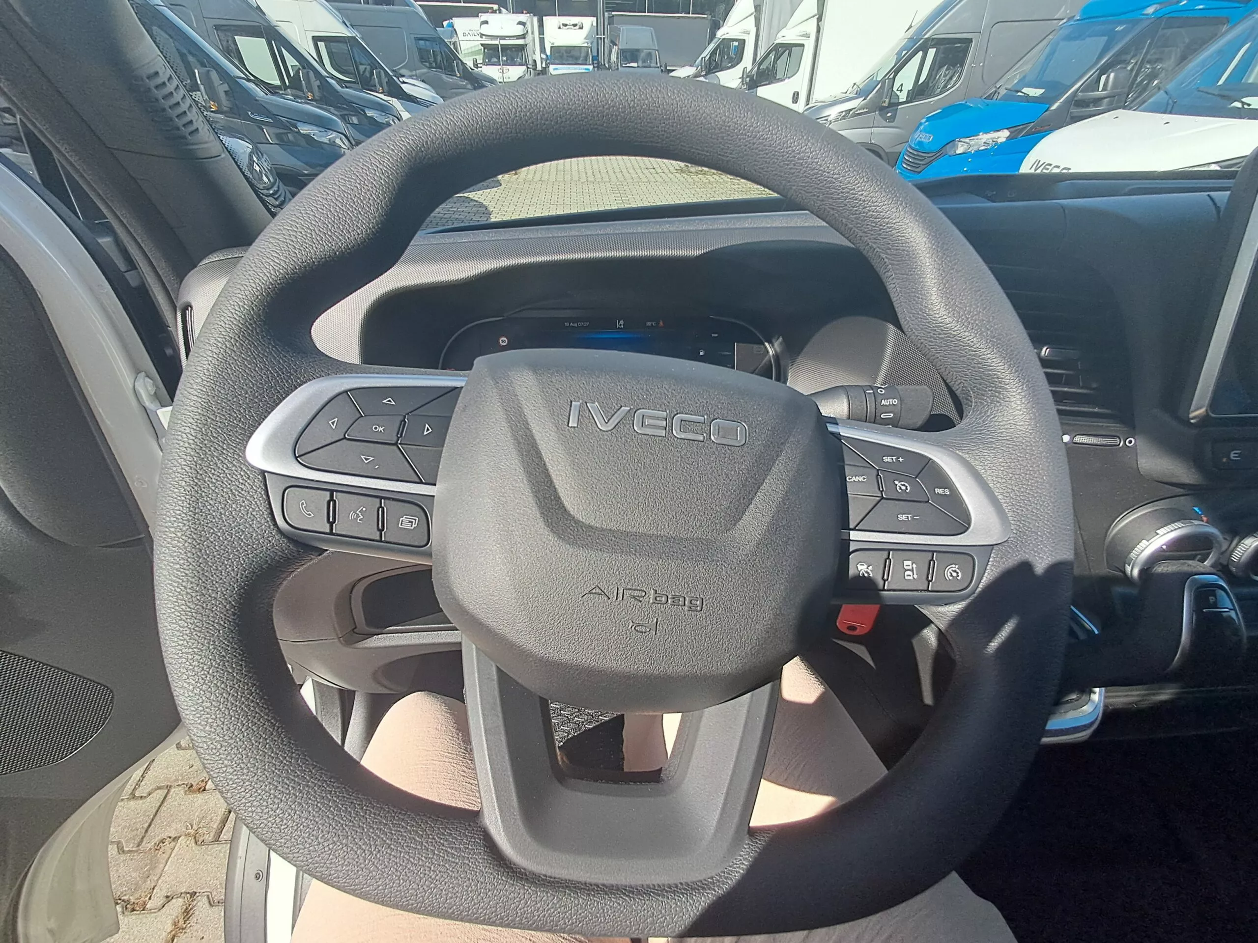 IVECO Daily - zdjęcie 22