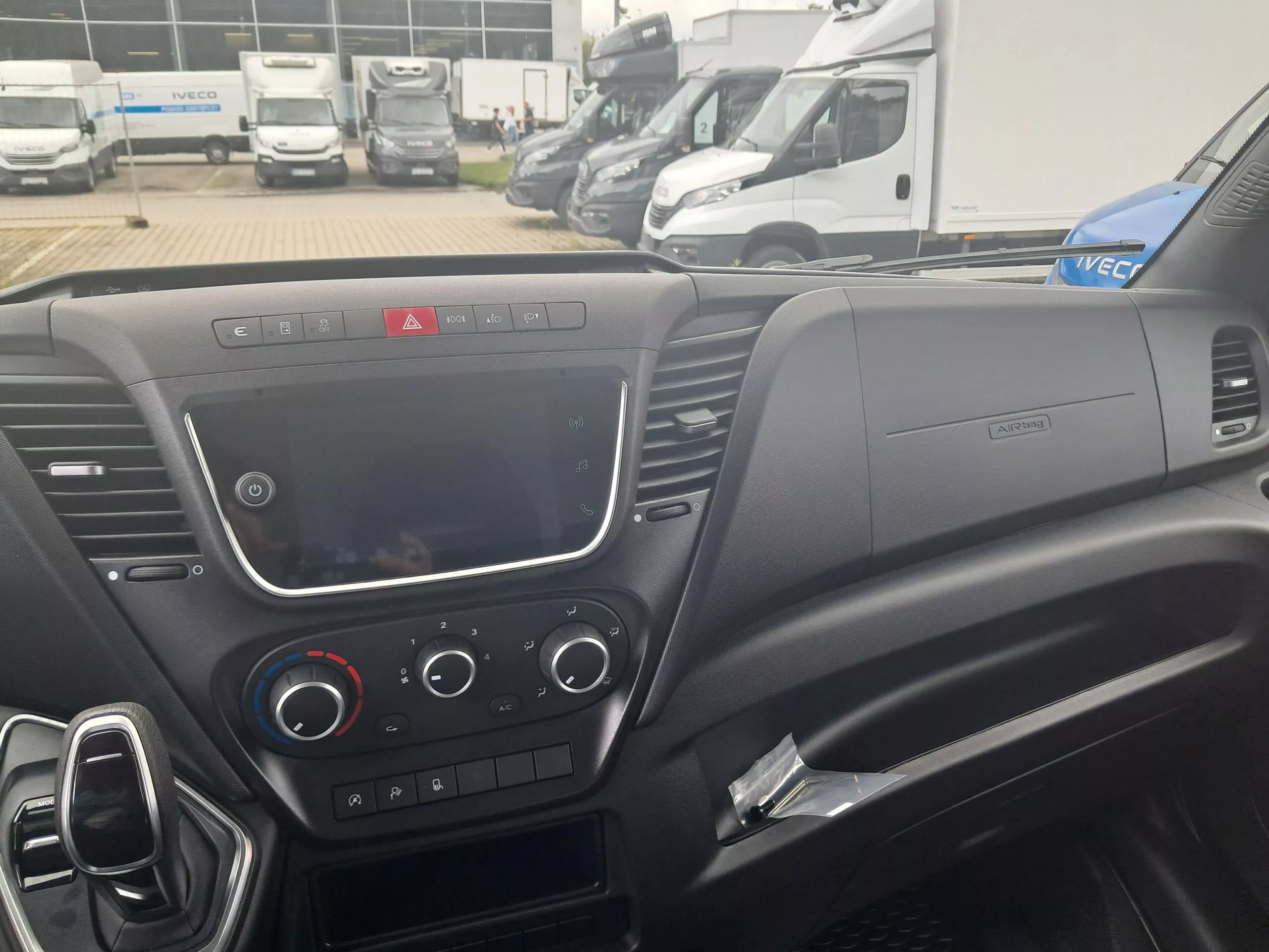 IVECO Daily - zdjęcie 25