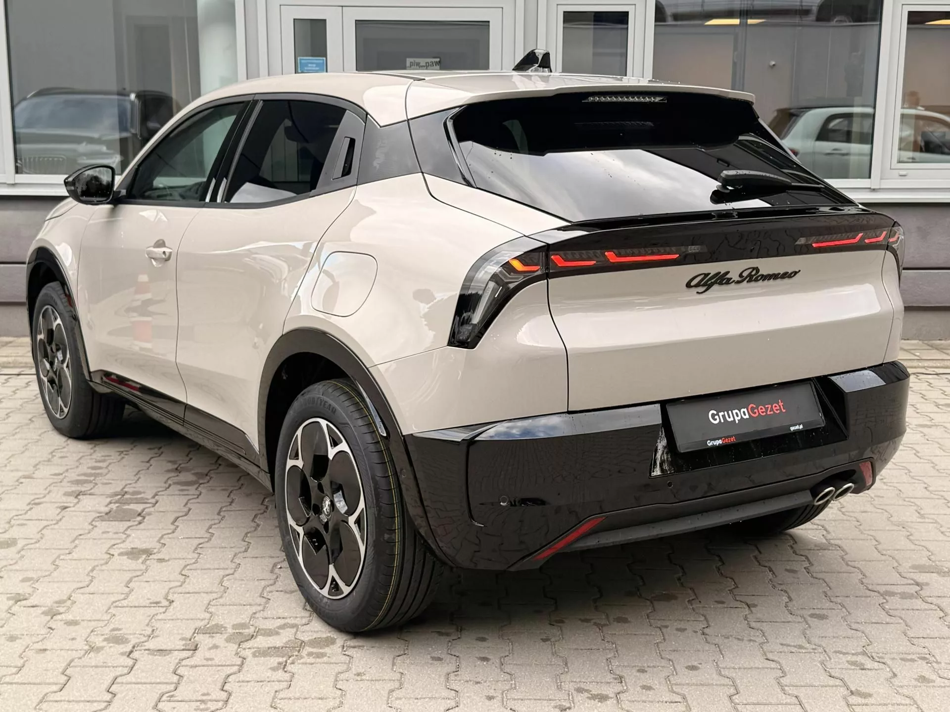 ALFA ROMEO Junior - zdjęcie 13