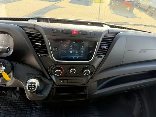 IVECO Daily - zdjęcie 20