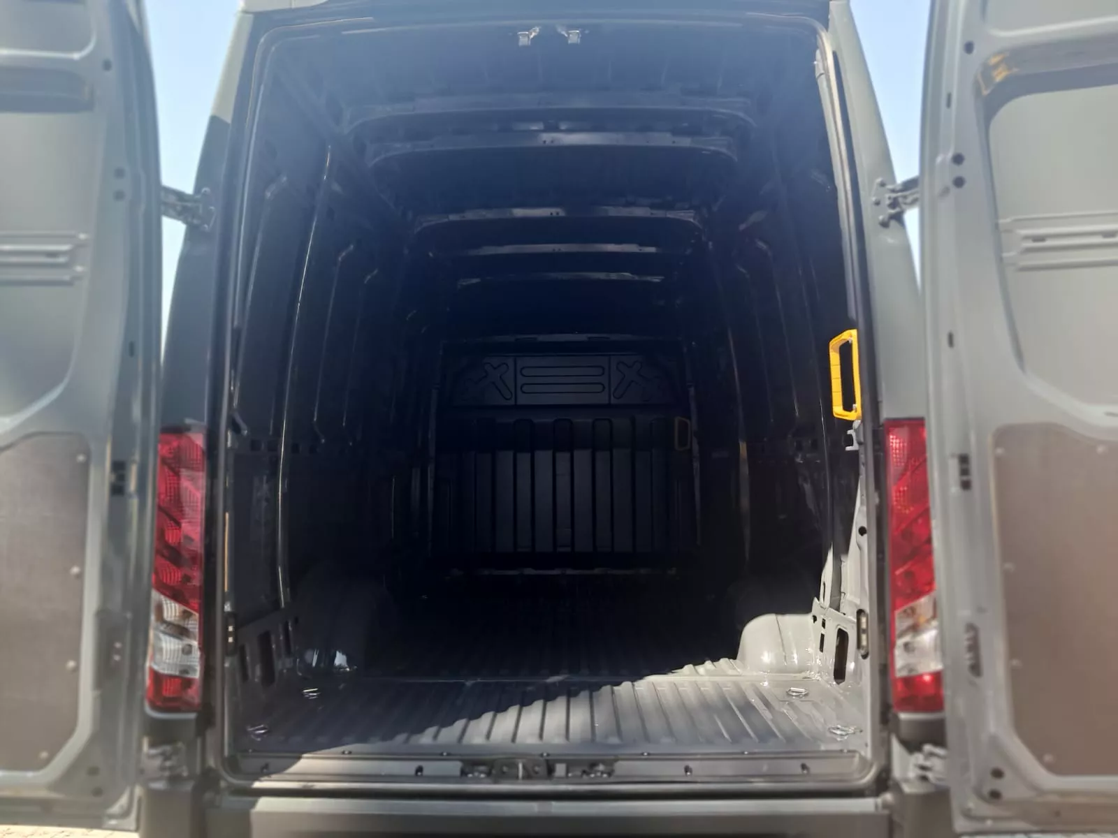 IVECO Daily - zdjęcie 3