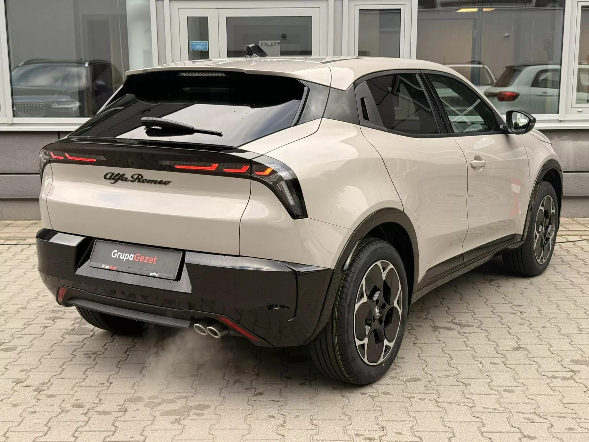 ALFA ROMEO Junior - zdjęcie 12