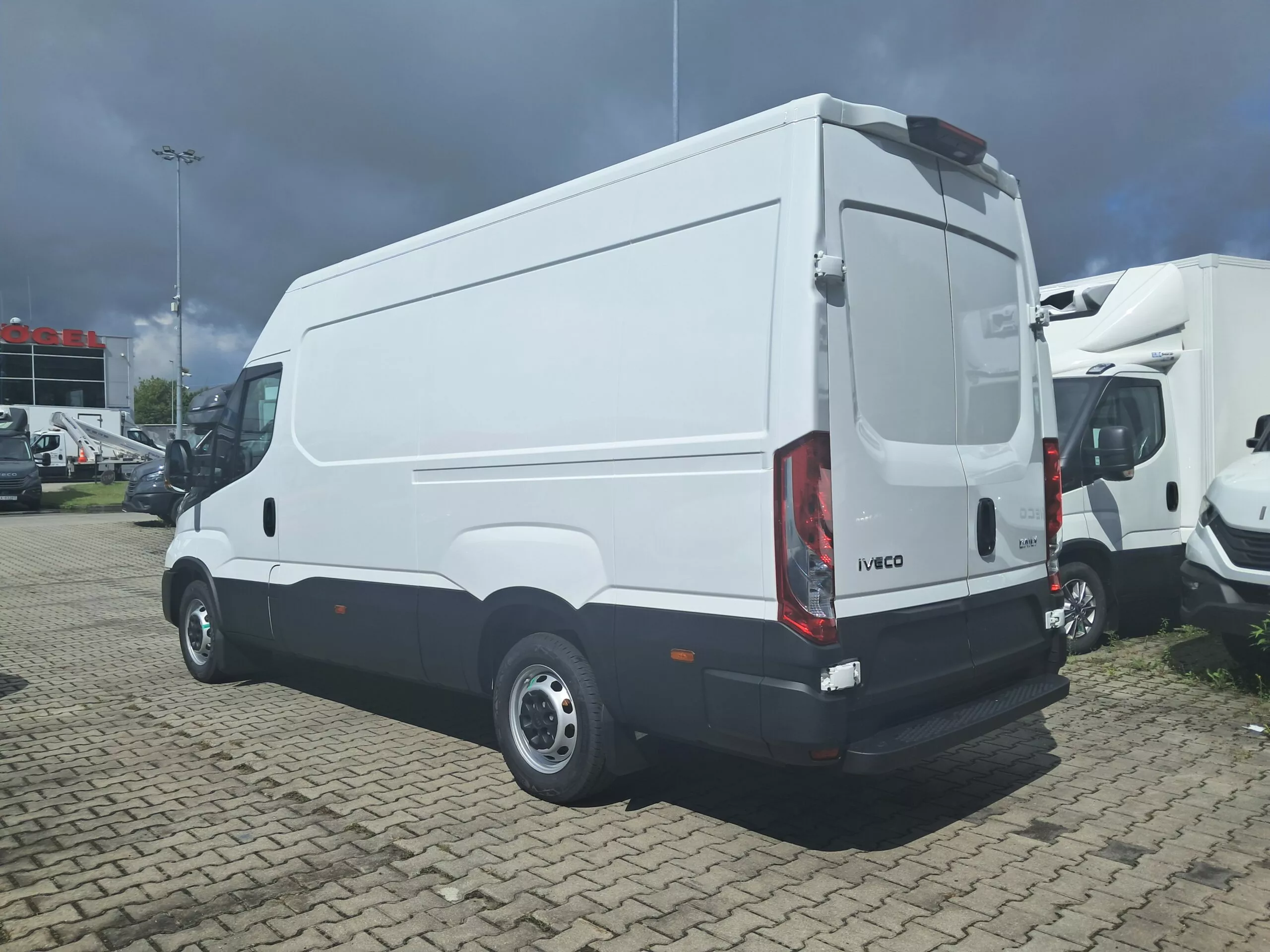 IVECO Daily - zdjęcie 15