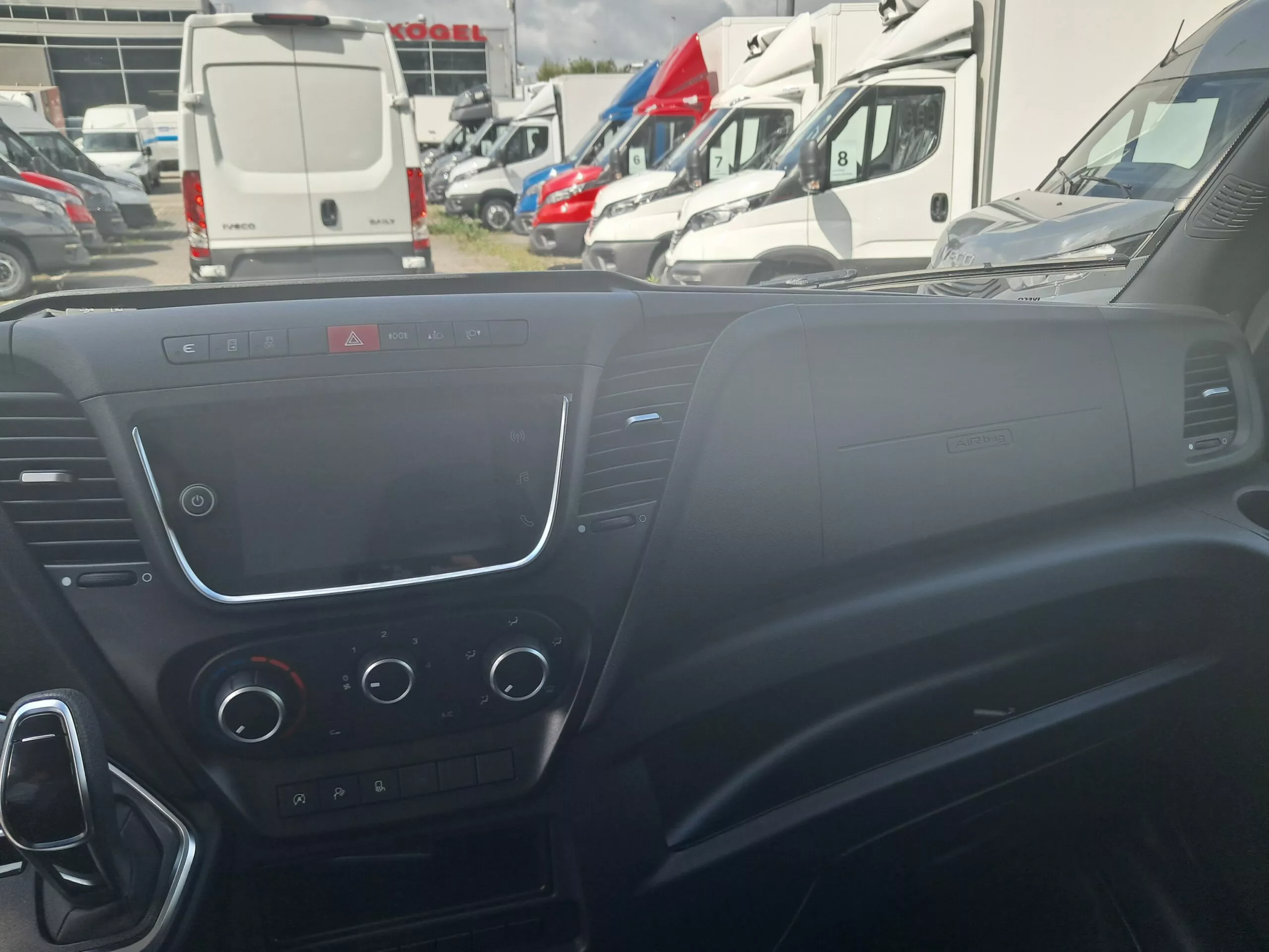 IVECO Daily - zdjęcie 23