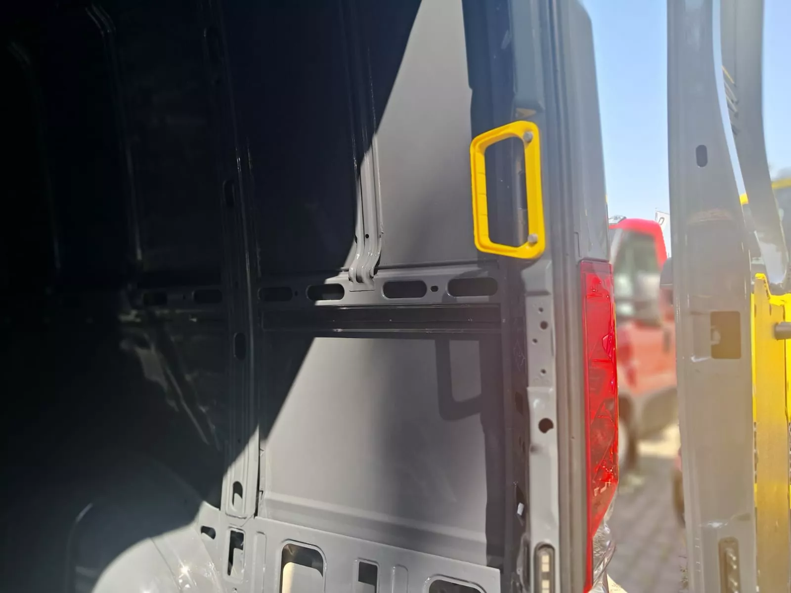 IVECO Daily - zdjęcie 14
