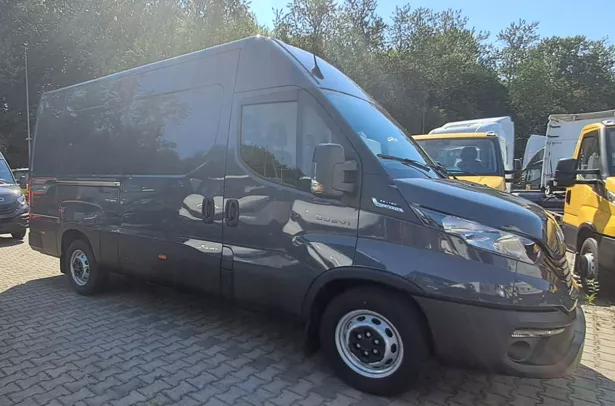 IVECO Daily - zdjęcie 12